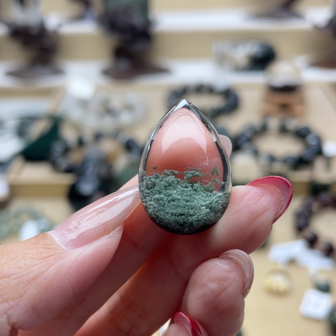 颈饰未镶嵌水晶绿幽灵吊坠