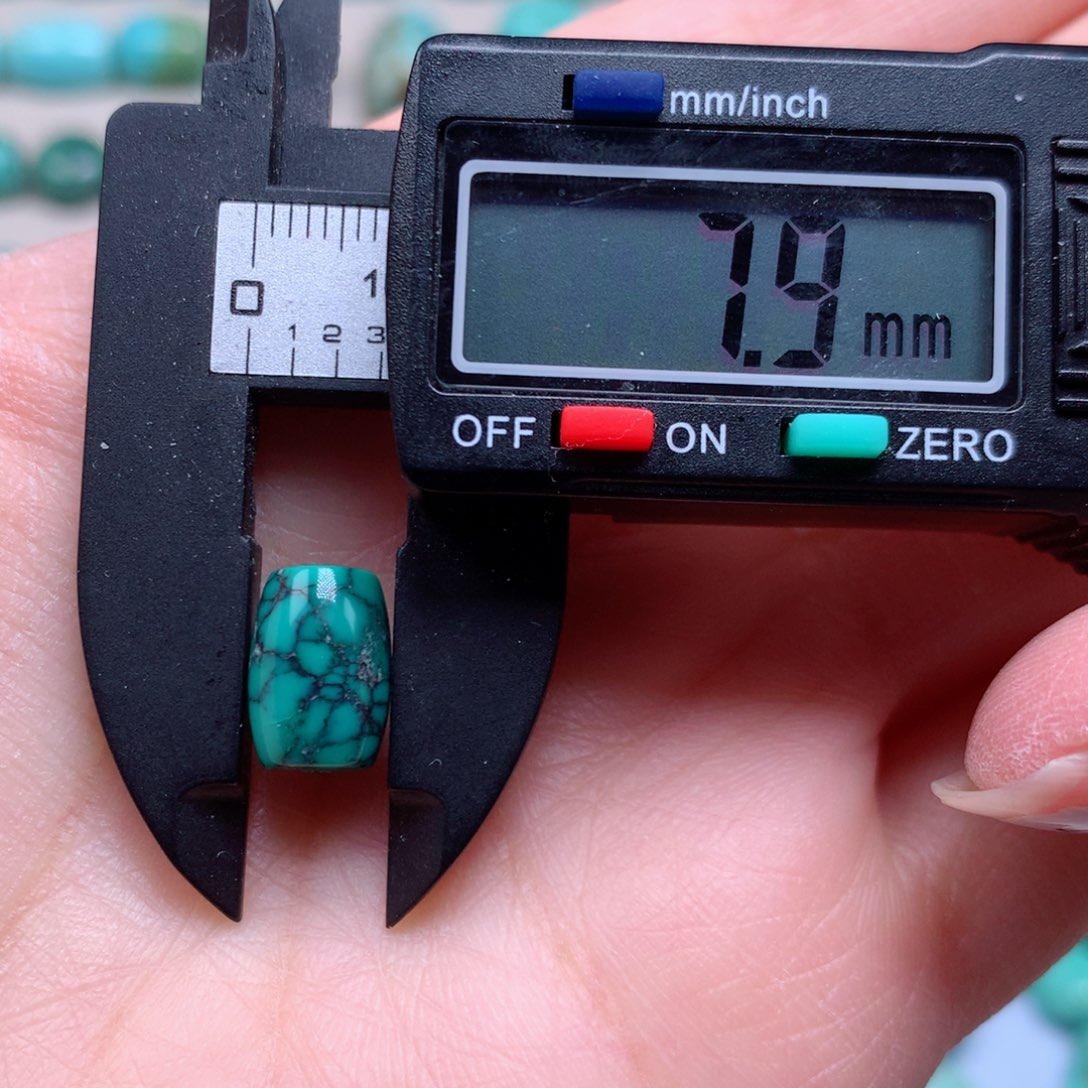 绿松石颈饰未镶嵌