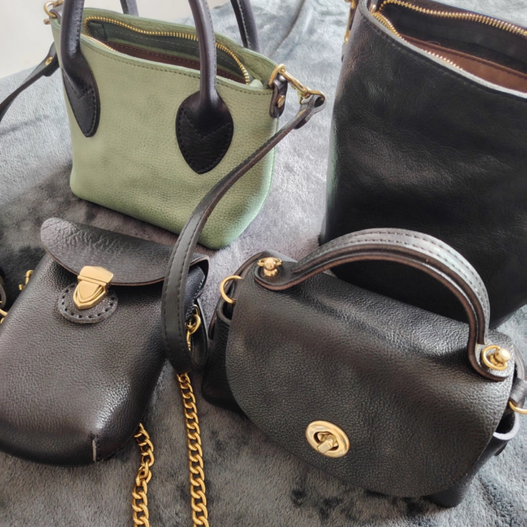 小众设计师款单肩斜挎包头层牛皮小包真皮包包女