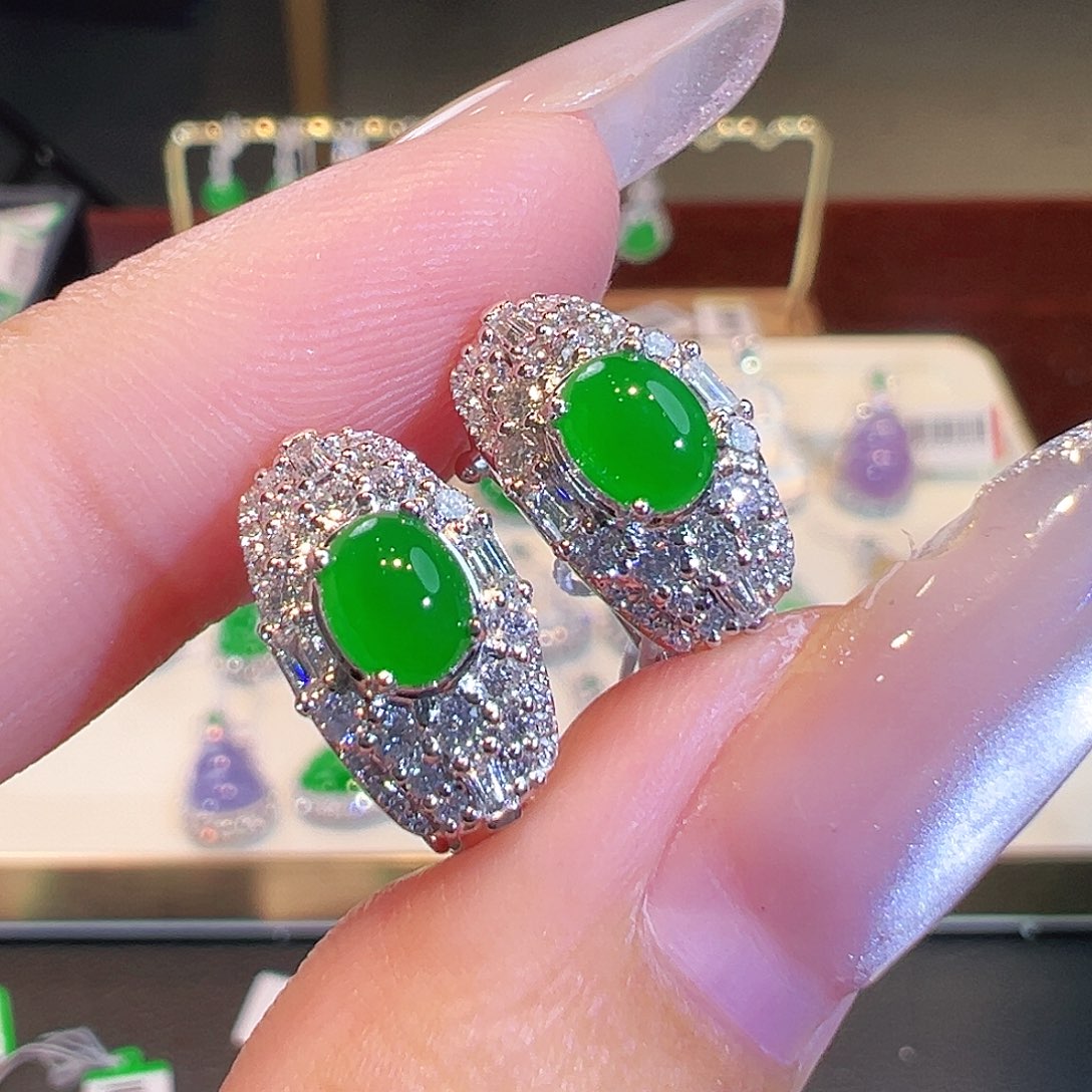 翡翠18K金镶嵌耳环翡翠