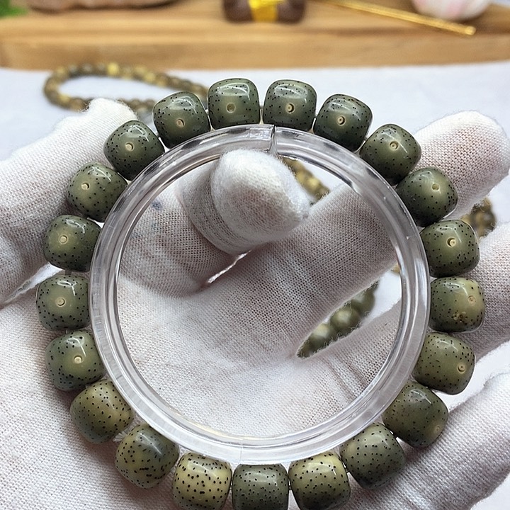 手串星月菩提德****世11mm绿幽灵