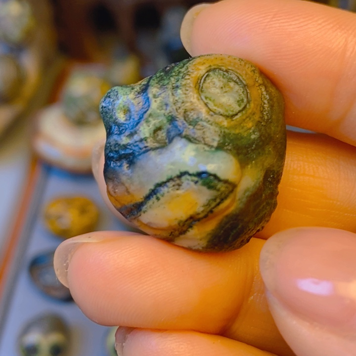 石材外蒙眼睛石不退不换默认瑕疵