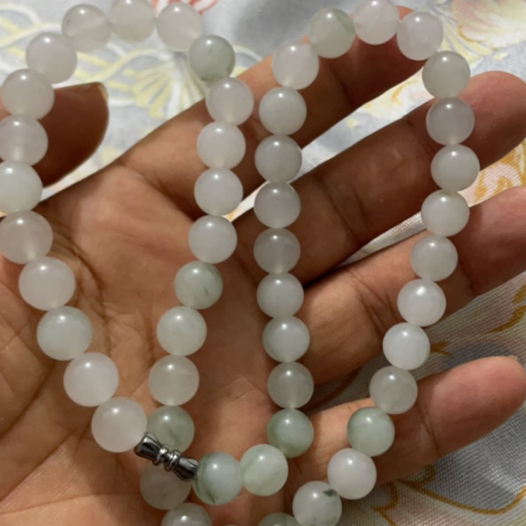 天山翠石英岩玉项链带飘花卡10mm妈妈链