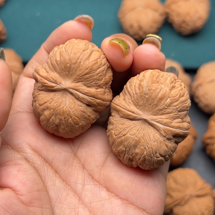 尼***克吊坠桃核8888888888