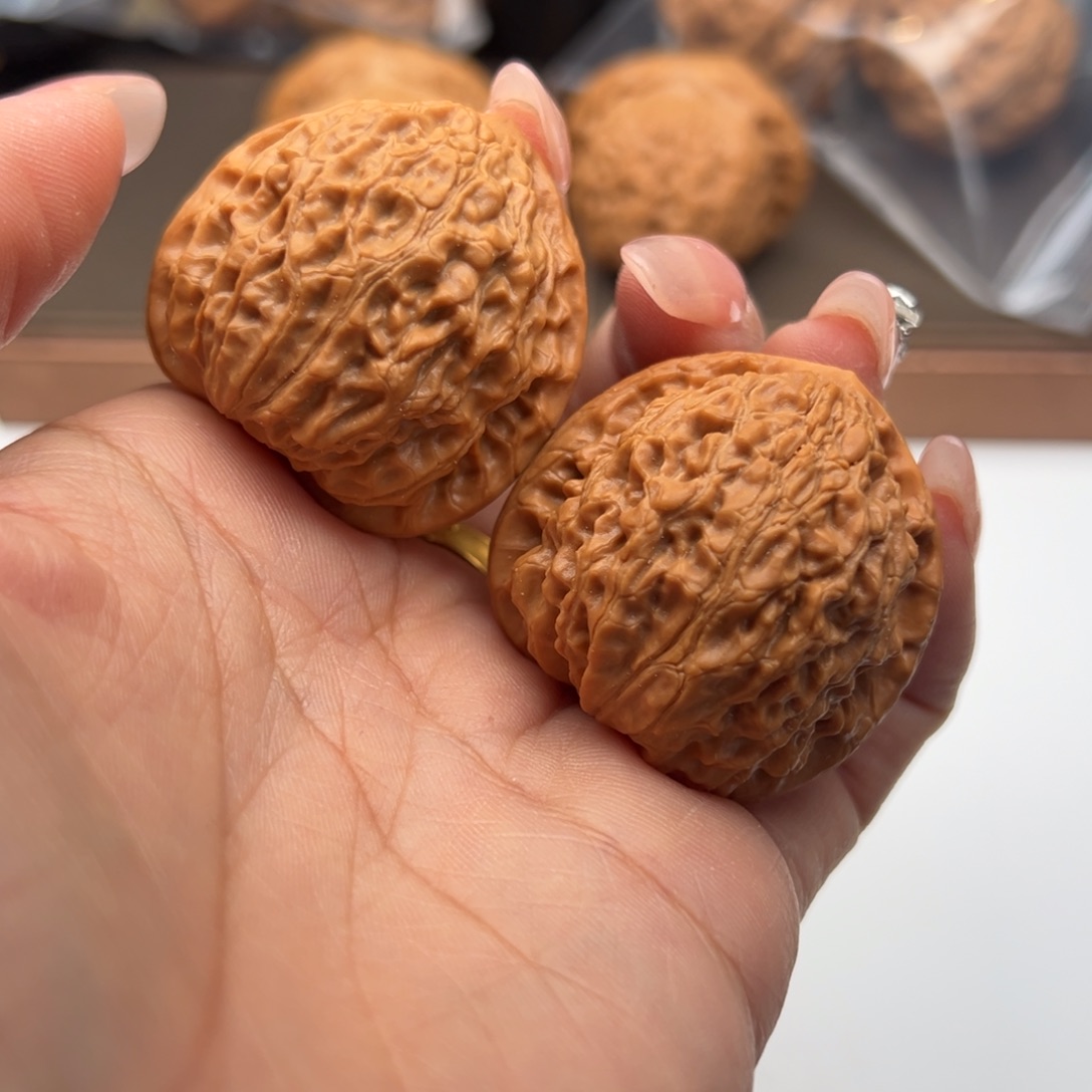 文玩核桃把件金牛37