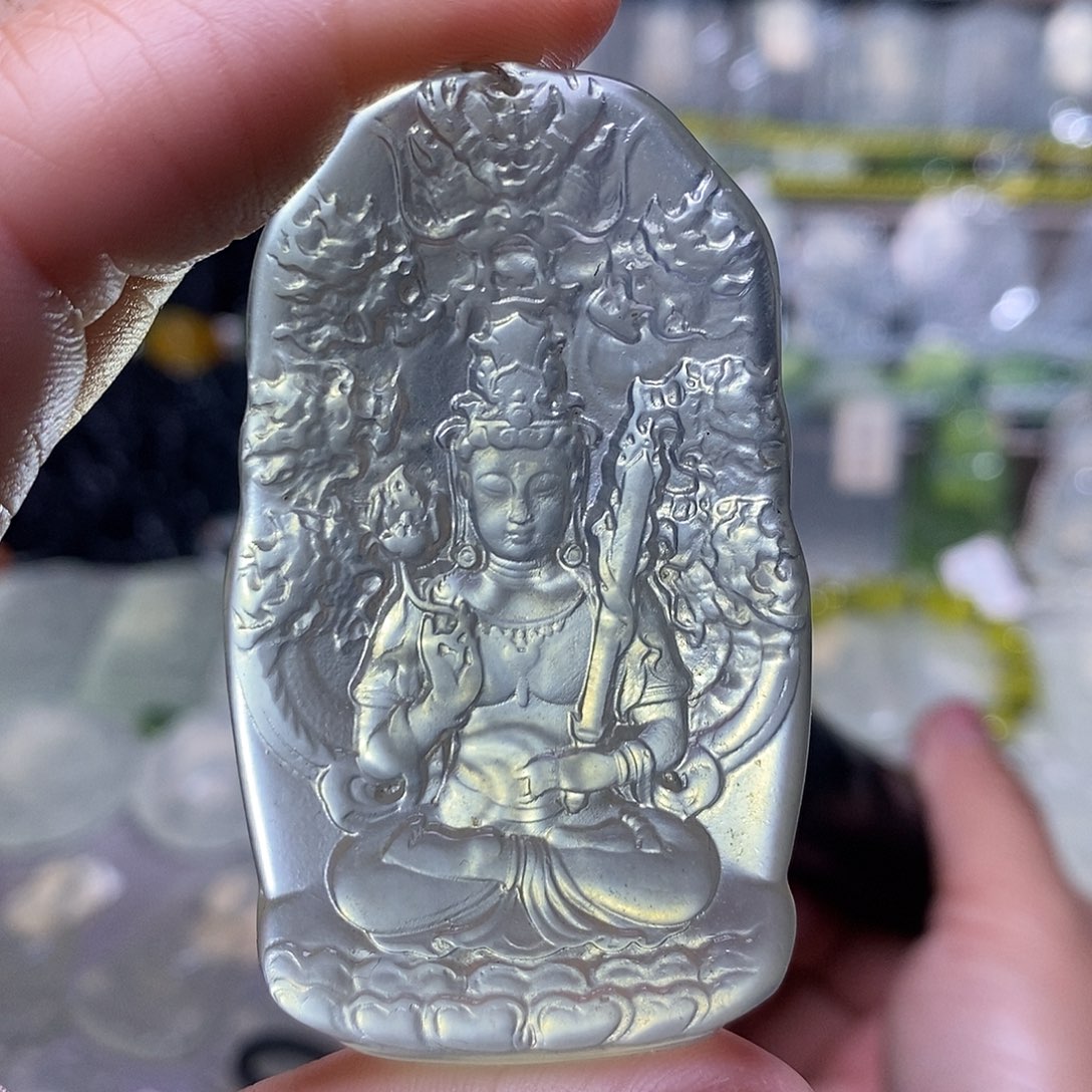 蛇纹石玉颈饰未镶嵌