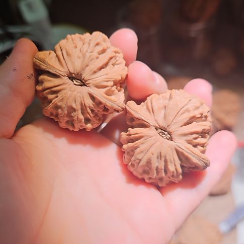 给***去文玩核桃吊坠42磨盘