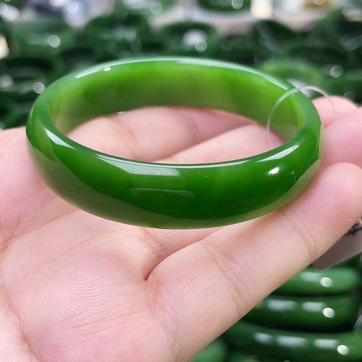 未镶嵌手镯和田玉（碧玉）