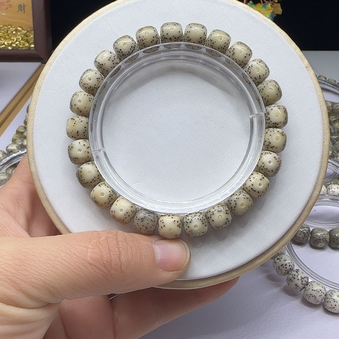 星月菩提吊坠星月菩提古瓷白9×8