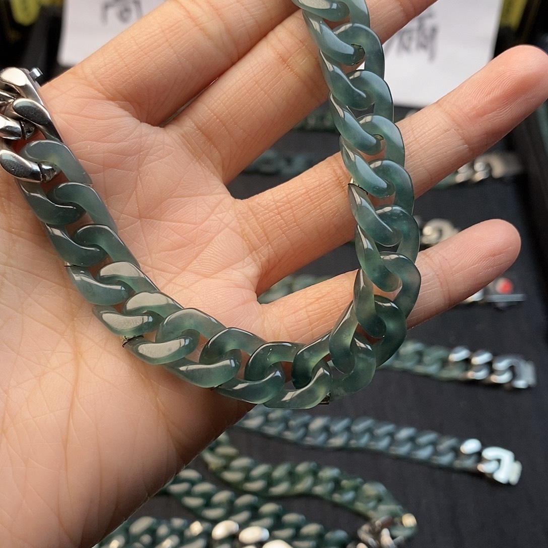 人***间翡翠未镶嵌手链翡翠手链