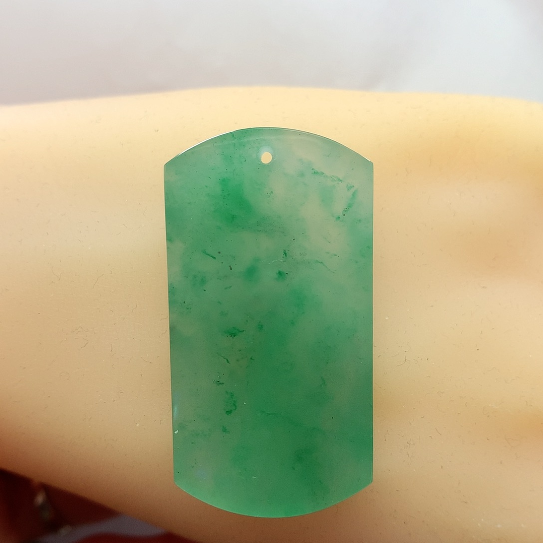 石英质玉颈饰未镶嵌