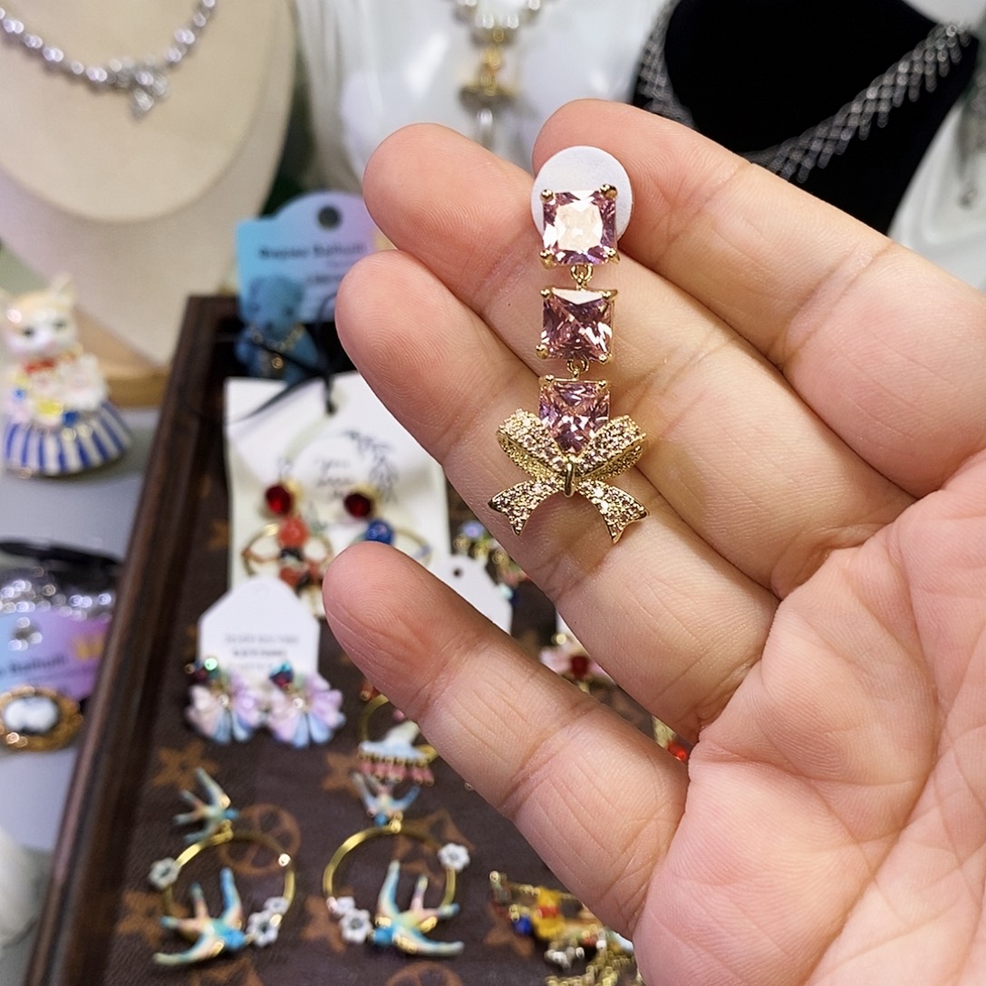 锆石纯铜合金耳钉