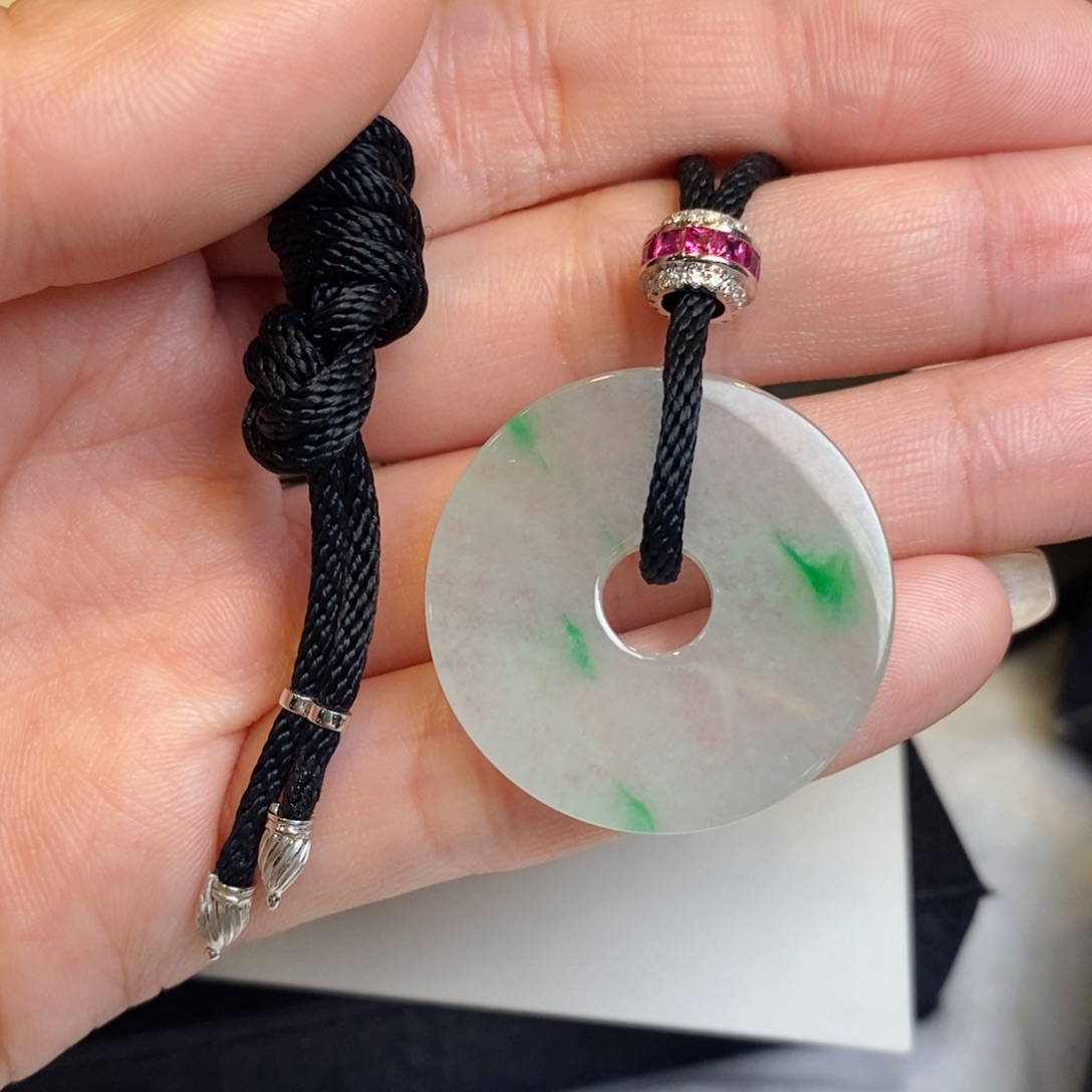 翡翠颈饰18K金镶嵌怀古扣（29.9-4.5）