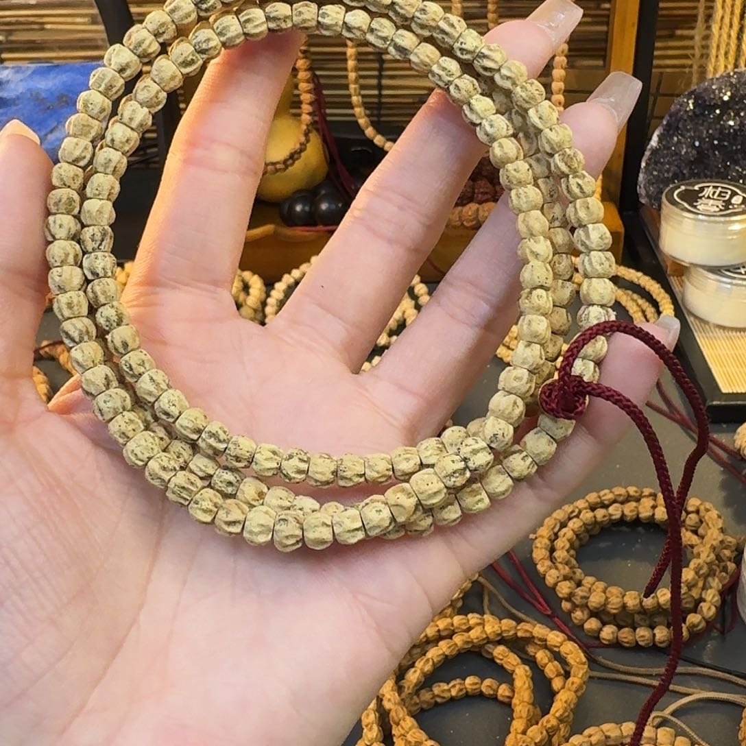 柏香籽/百香籽手串且**吟