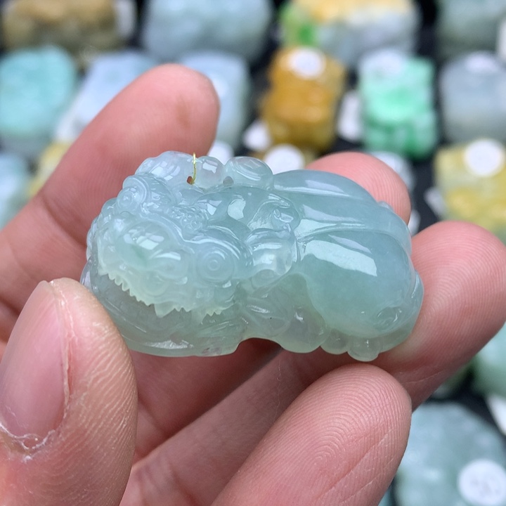 翡翠颈饰未镶嵌天然缅甸翡翠招财貔貅吊坠
