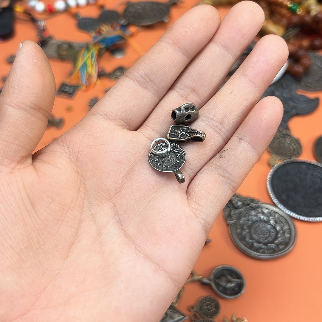 琉璃成品兮玛吉阿米藏式臻品直播间