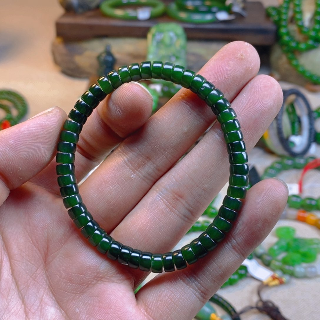 和田玉颈饰未镶嵌h****房