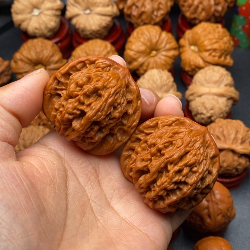 【闪购商品】文玩核桃把件42虎头