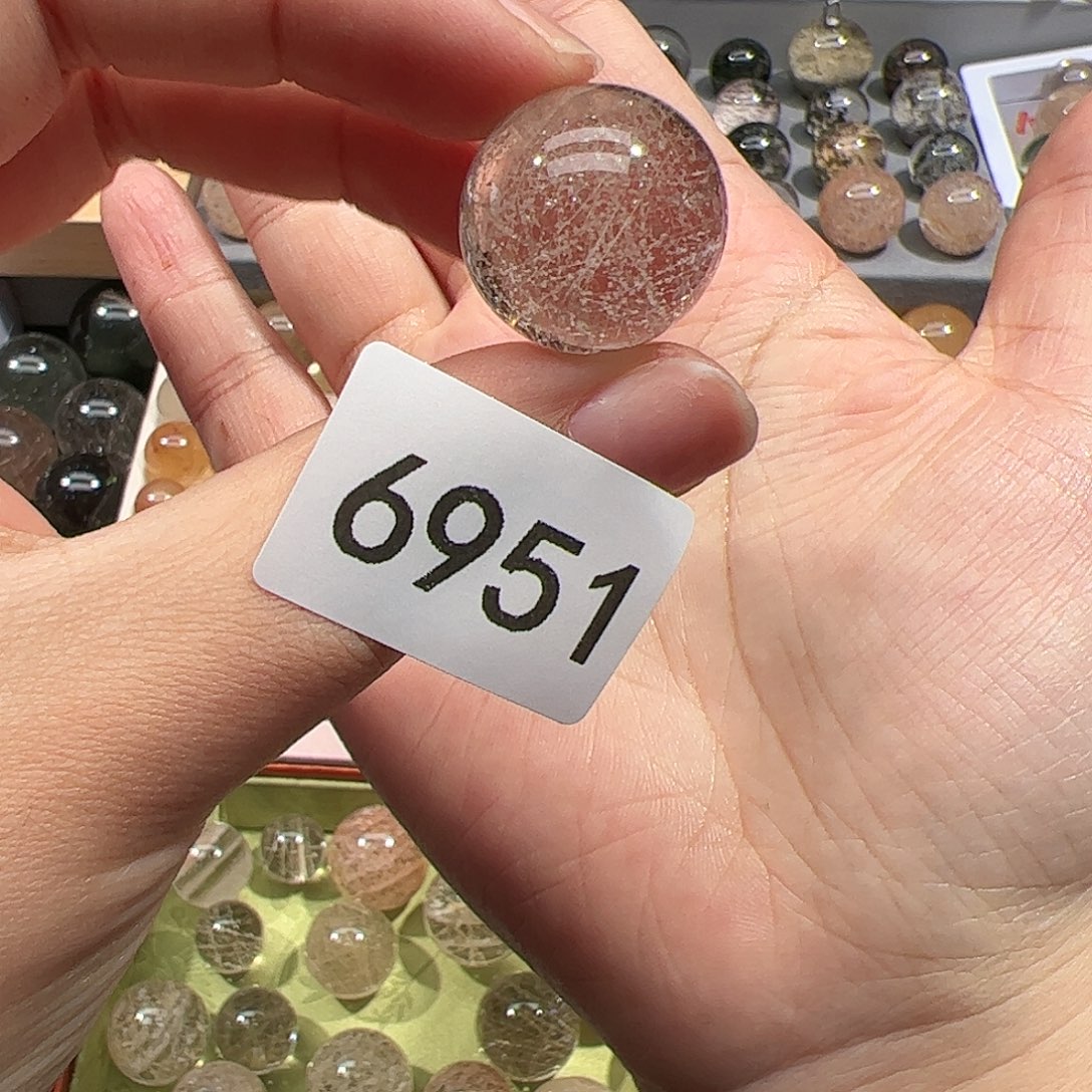 一***了大型摆件（非配饰）水晶未镶嵌