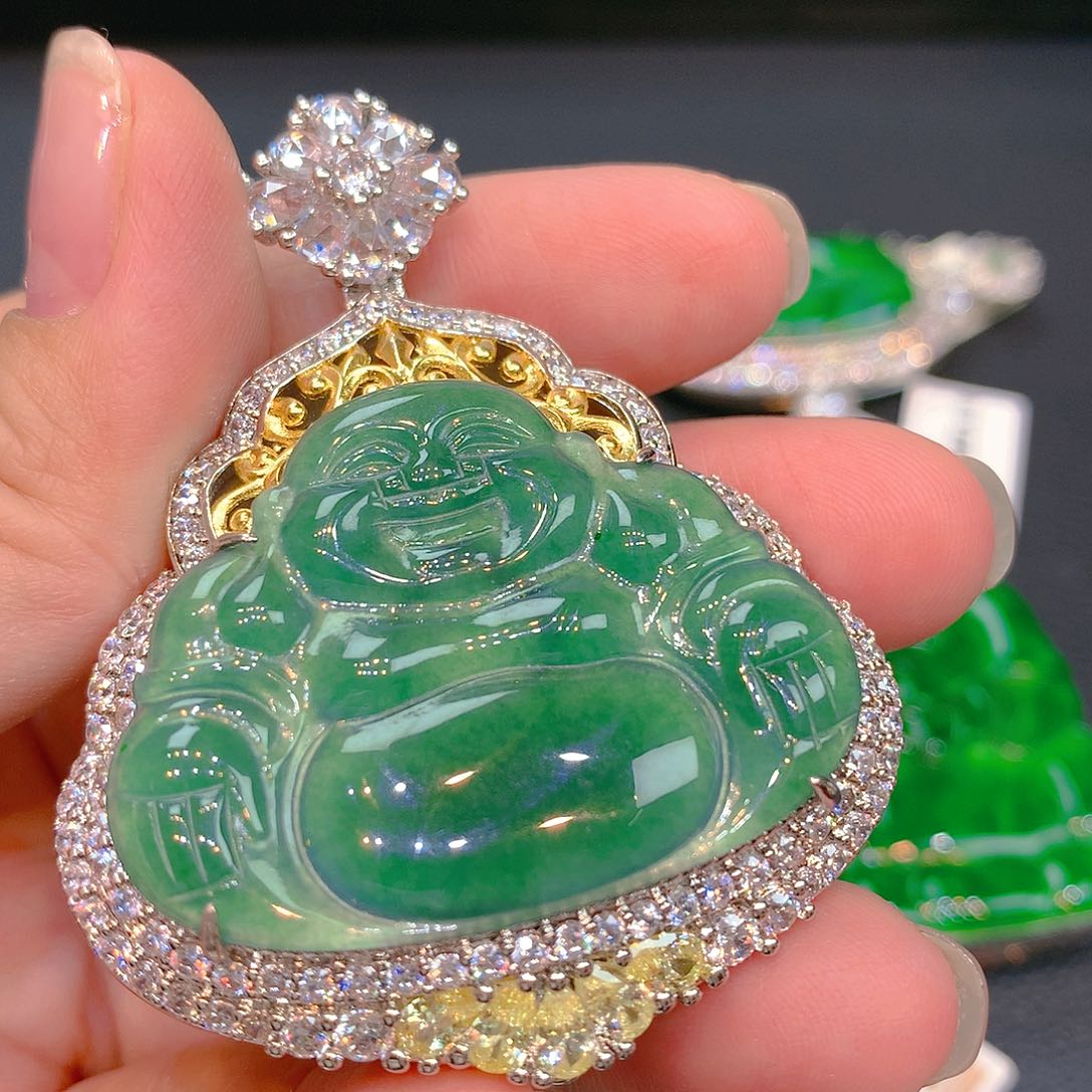 翡翠颈饰未镶嵌翡翠