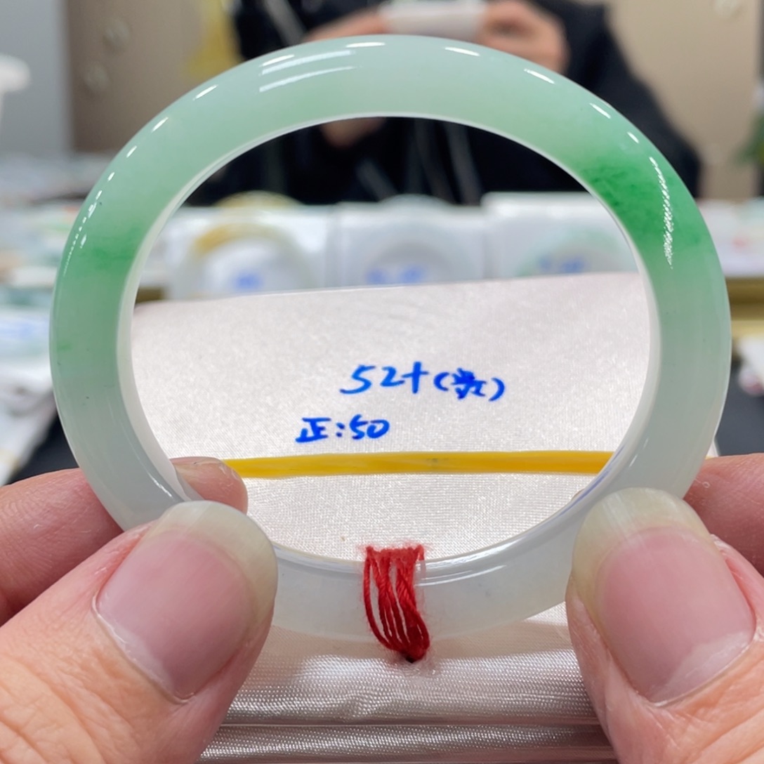 翡翠未镶嵌手镯翡翠手镯