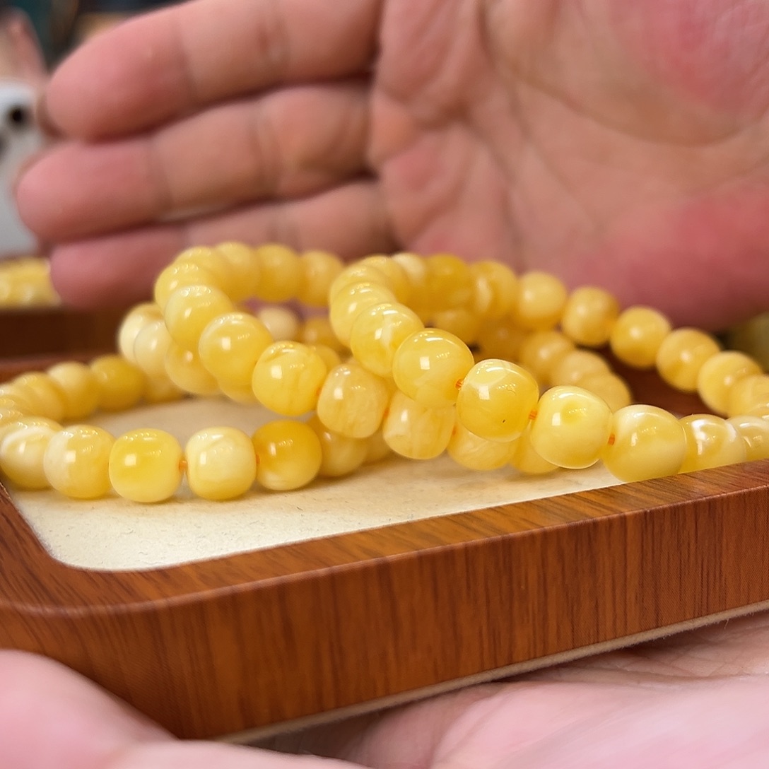 琥珀珠宝奇石未镶嵌多样性发其一