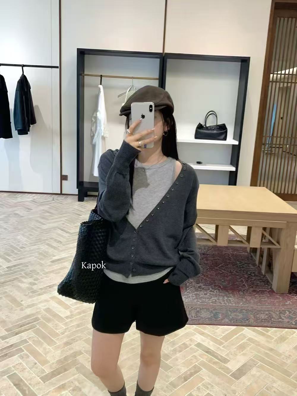 格调美美5561韩系复古V领宽松纽扣针织衫开衫＋背心女