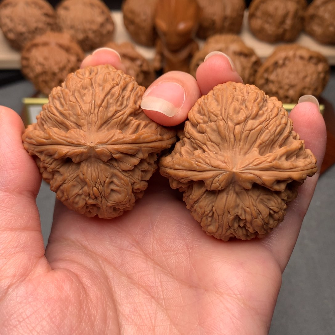 文玩核桃吊坠46全品球疆