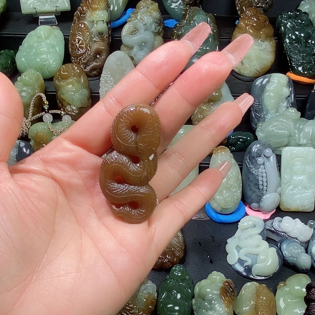 和田玉颈饰未镶嵌