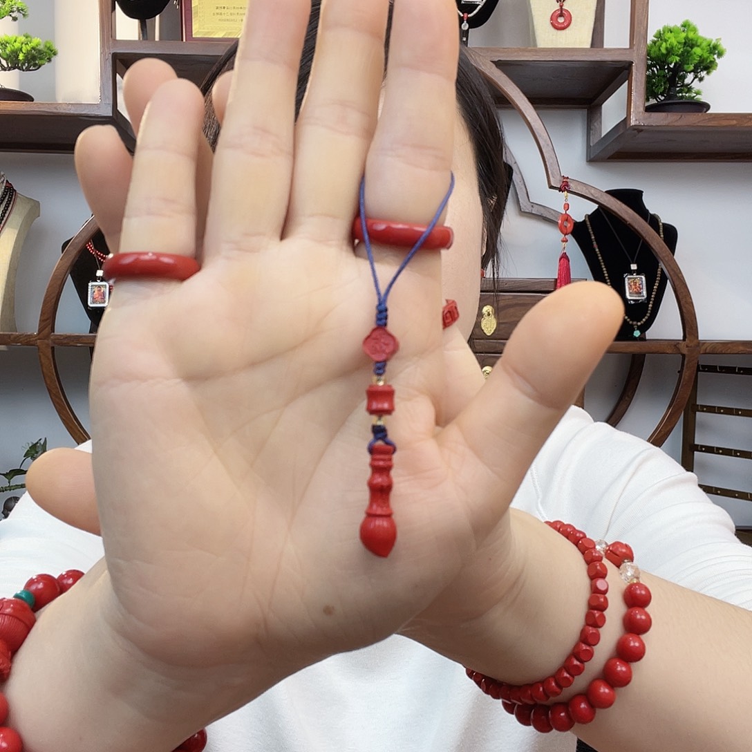 天然辰砂书包挂件