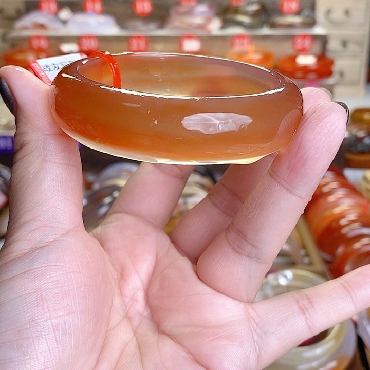 玛瑙/玉髓手镯未镶嵌思*