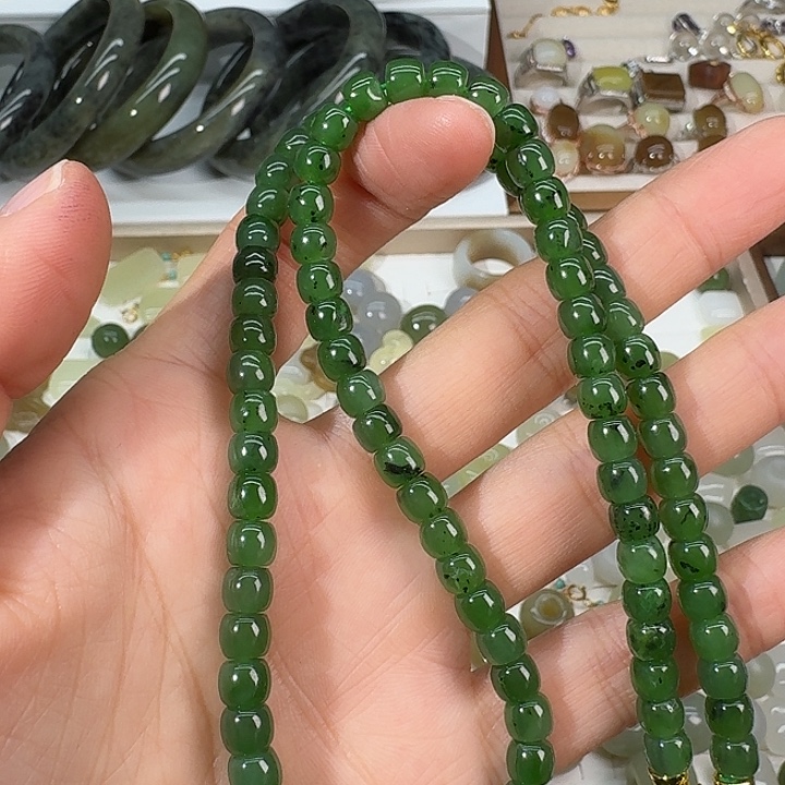 和田玉（碧玉）未镶嵌颈饰