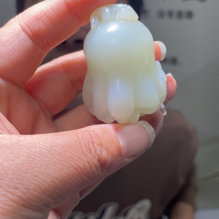 和田玉未镶嵌把件