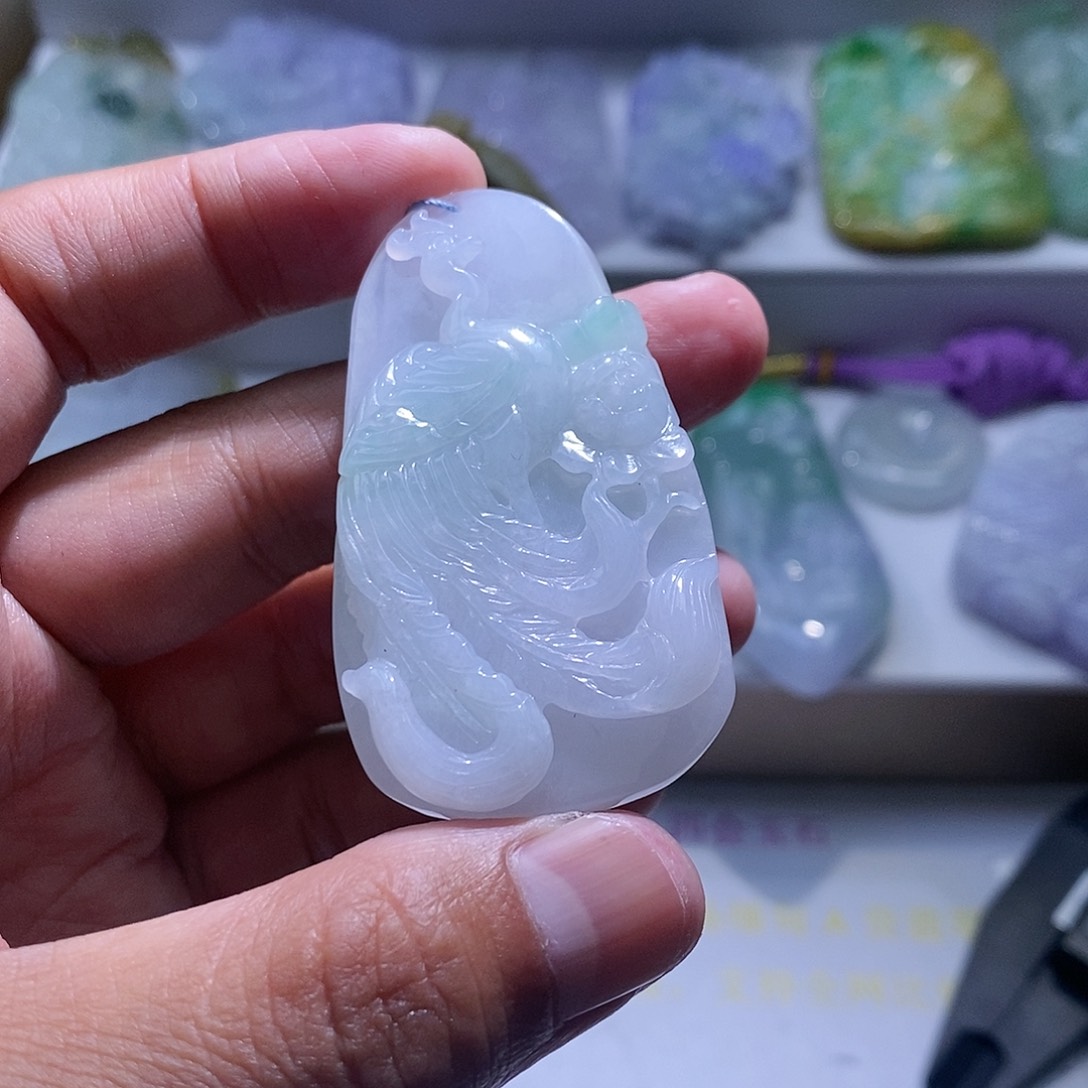 【闪购商品】翡翠颈饰未镶嵌凤凰