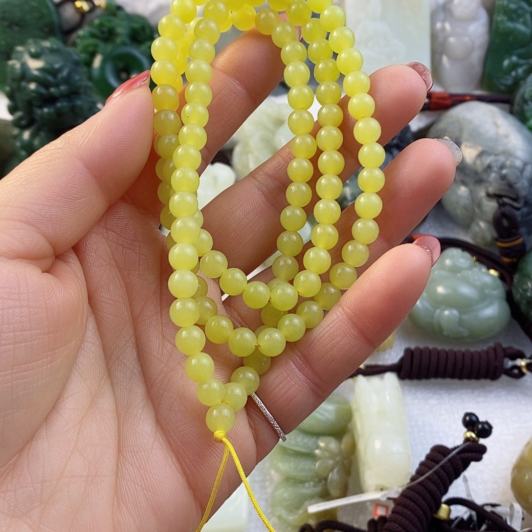 和田玉（糖玉）颈饰未镶嵌怀*