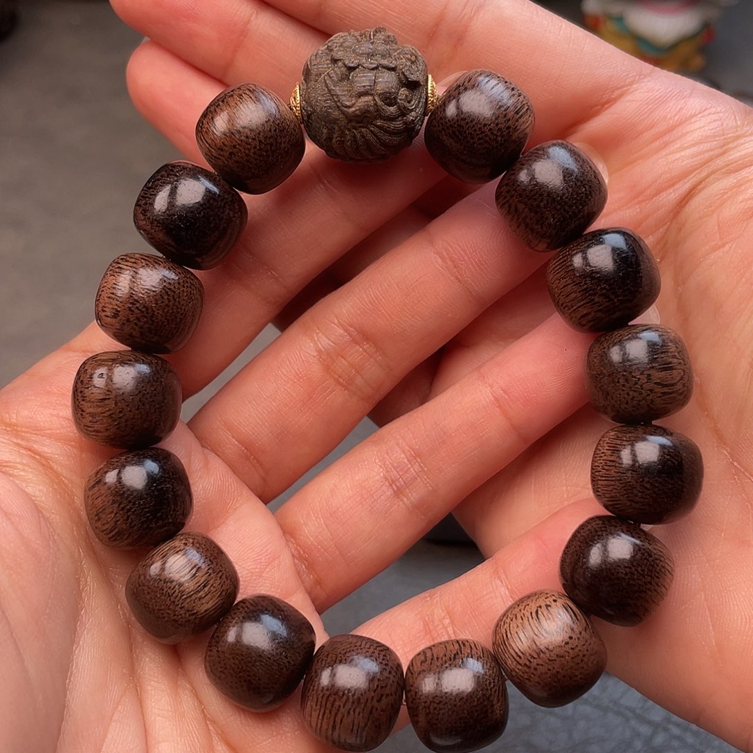 沉香碎屑沉香➕沉香佛珠越南富森红土玉化瘤疤料1.4