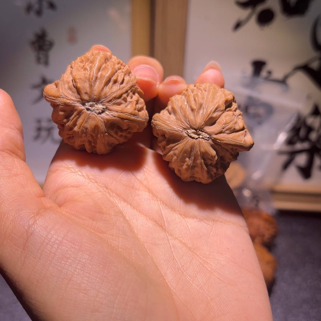 文玩核桃吊坠38全品红铁锤