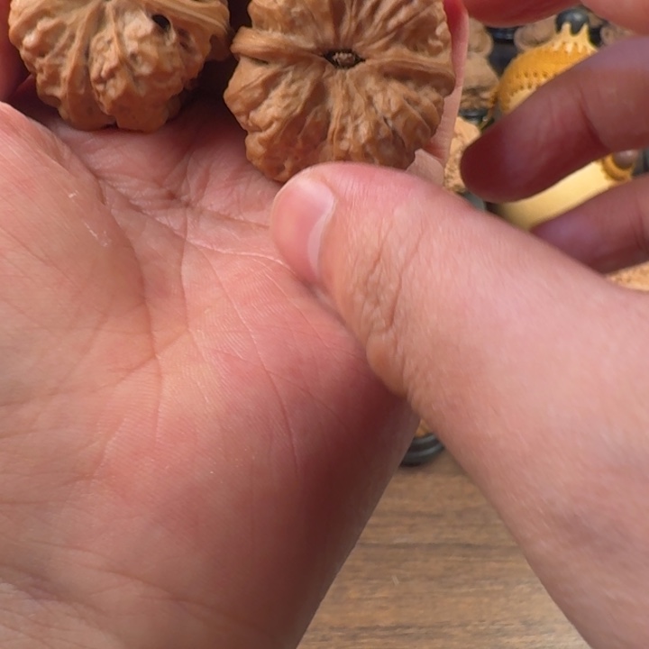 不***财文玩核桃吊坠我的心好痛啊我的