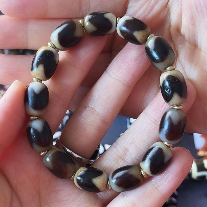 玛瑙/玉髓颈饰未镶嵌合金