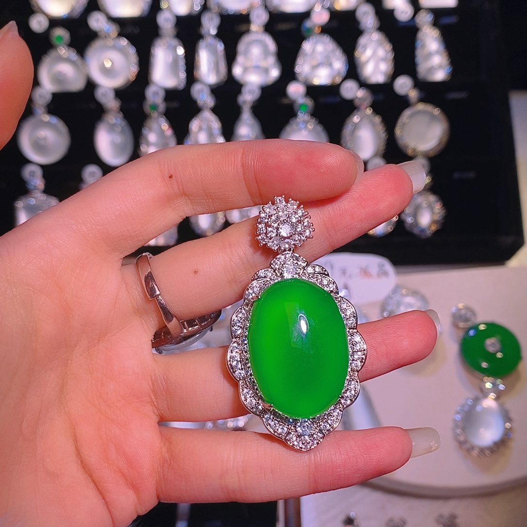 锆石铜合金白富美