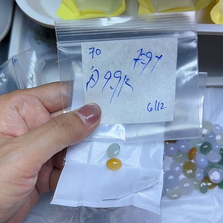 未镶嵌定制翡翠不