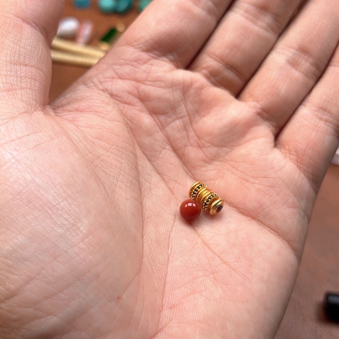 玛瑙/玉髓饰品18K金镶嵌田*圈