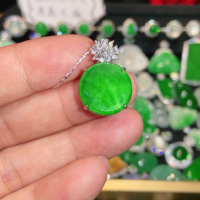 【闪购商品】颈饰未镶嵌翡翠天然翡翠