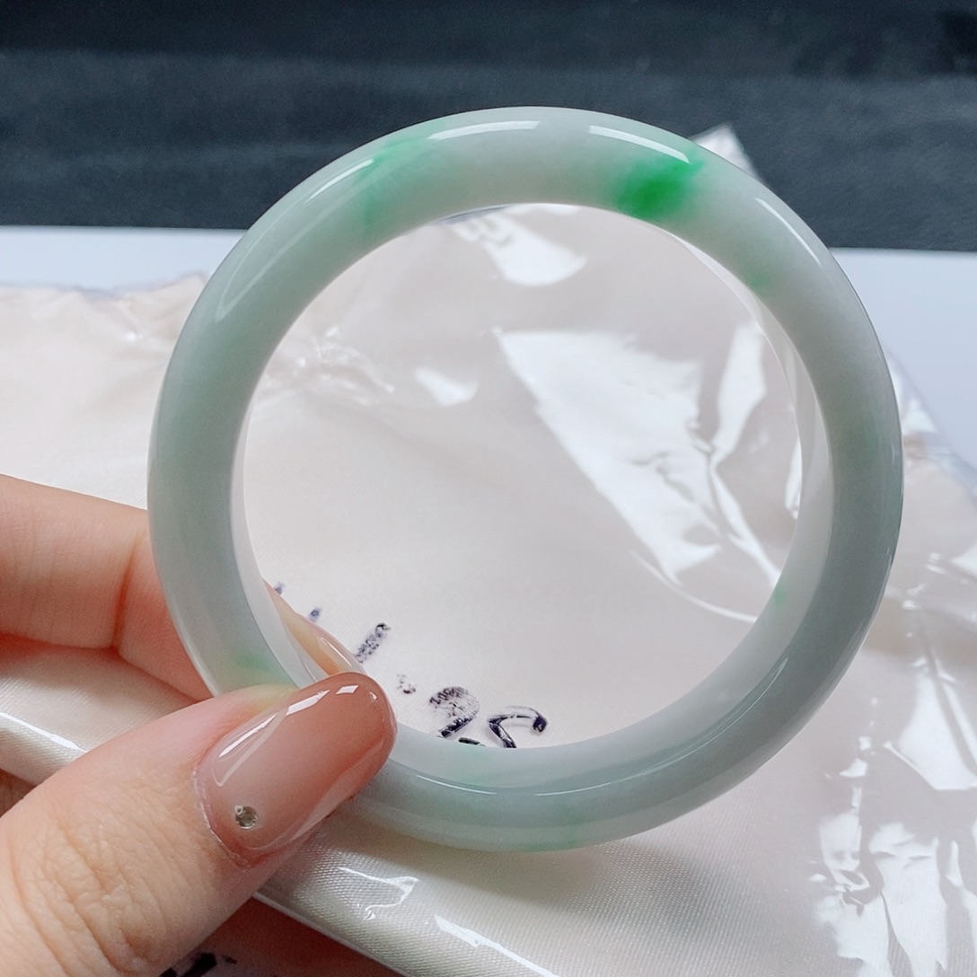 【闪购商品】未镶嵌手镯翡翠535号