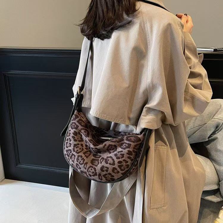 【编号2开头】2025新款单肩斜挎长款外套