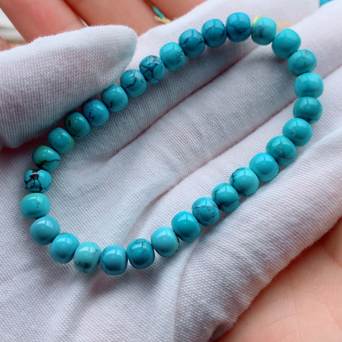 绿松石颈饰未镶嵌