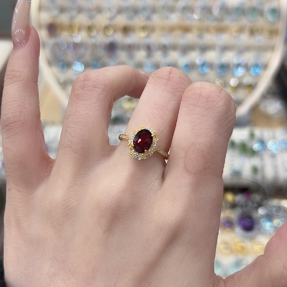 丸****石榴石银S925镶嵌戒指