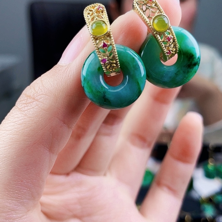 翡翠耳饰未镶嵌饰品