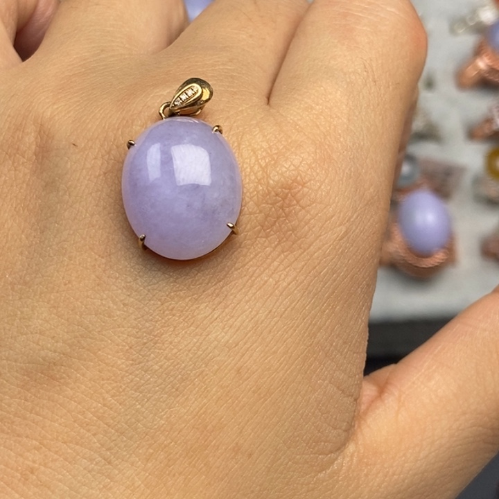 翡翠颈饰18K金镶嵌吊坠