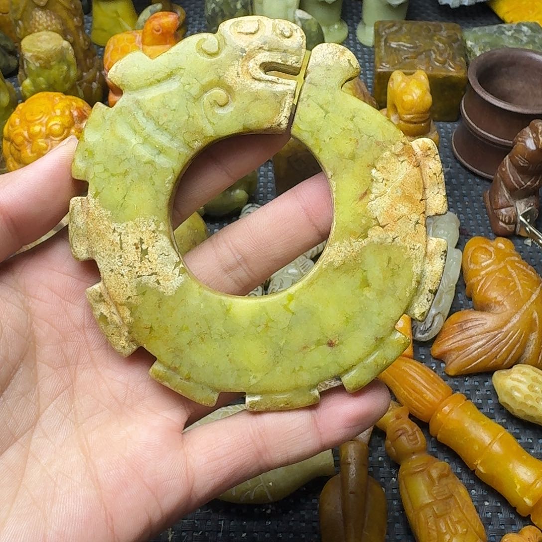 白玉菩提吊坠。。。